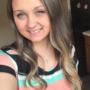 Meet your Posher, Melissa